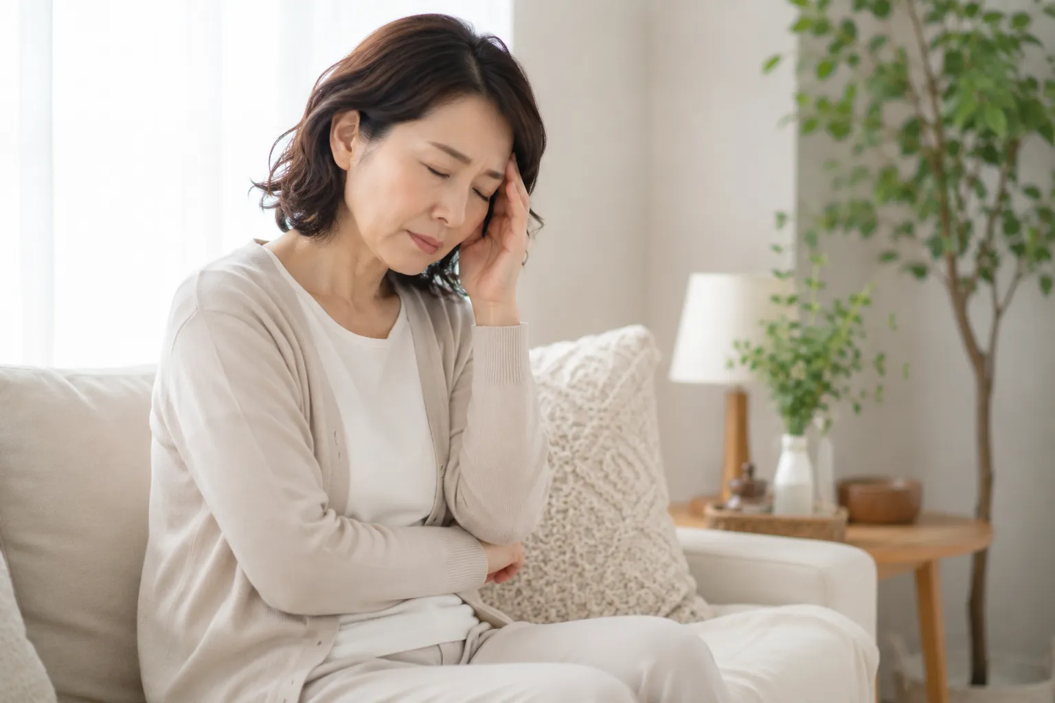 更年期の「眠れない」はどう対処する？ほてり・ストレス・生活習慣と鍼灸